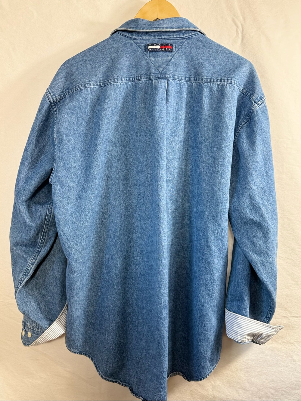 Tommy Hilfiger Jeans Vintage Men's Denim Button-Down Shirt - Picture 4 of 4